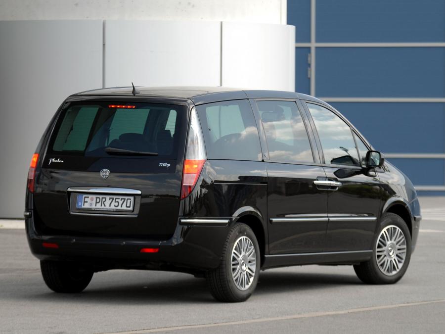  Lancia Phedra 2008 года  (фото 9 из 16)